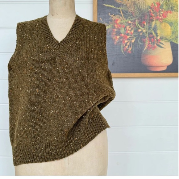 🎉SOLD🎉 Fisherman Out of Ireland Irish Wool Vest - Olive - Picture 9 of 9